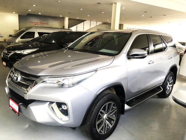 TOYOTA FORTUNER 2.4V 2WD เกียร์AT ปี18 รูปที่ 0